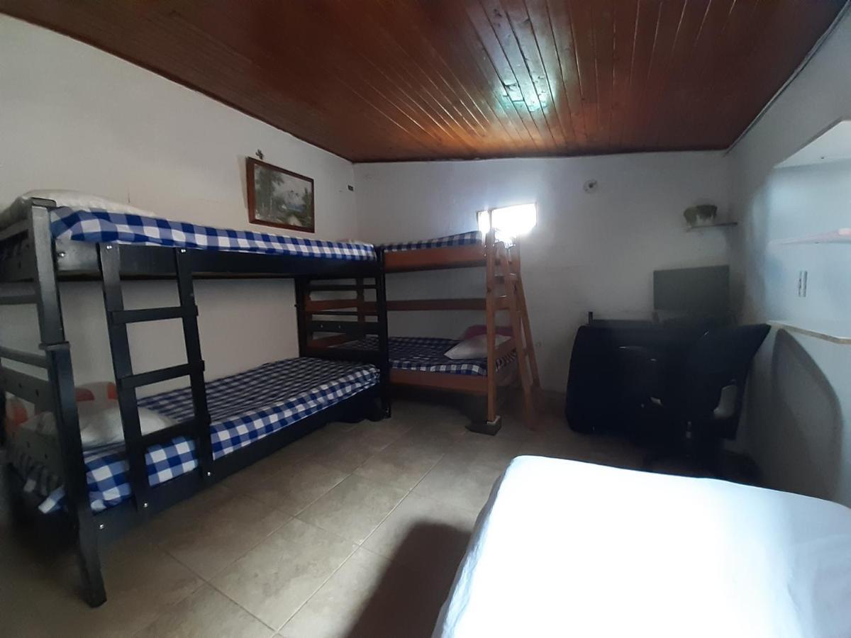 Artesanos Y Turistas Appartement Guatapé Buitenkant foto