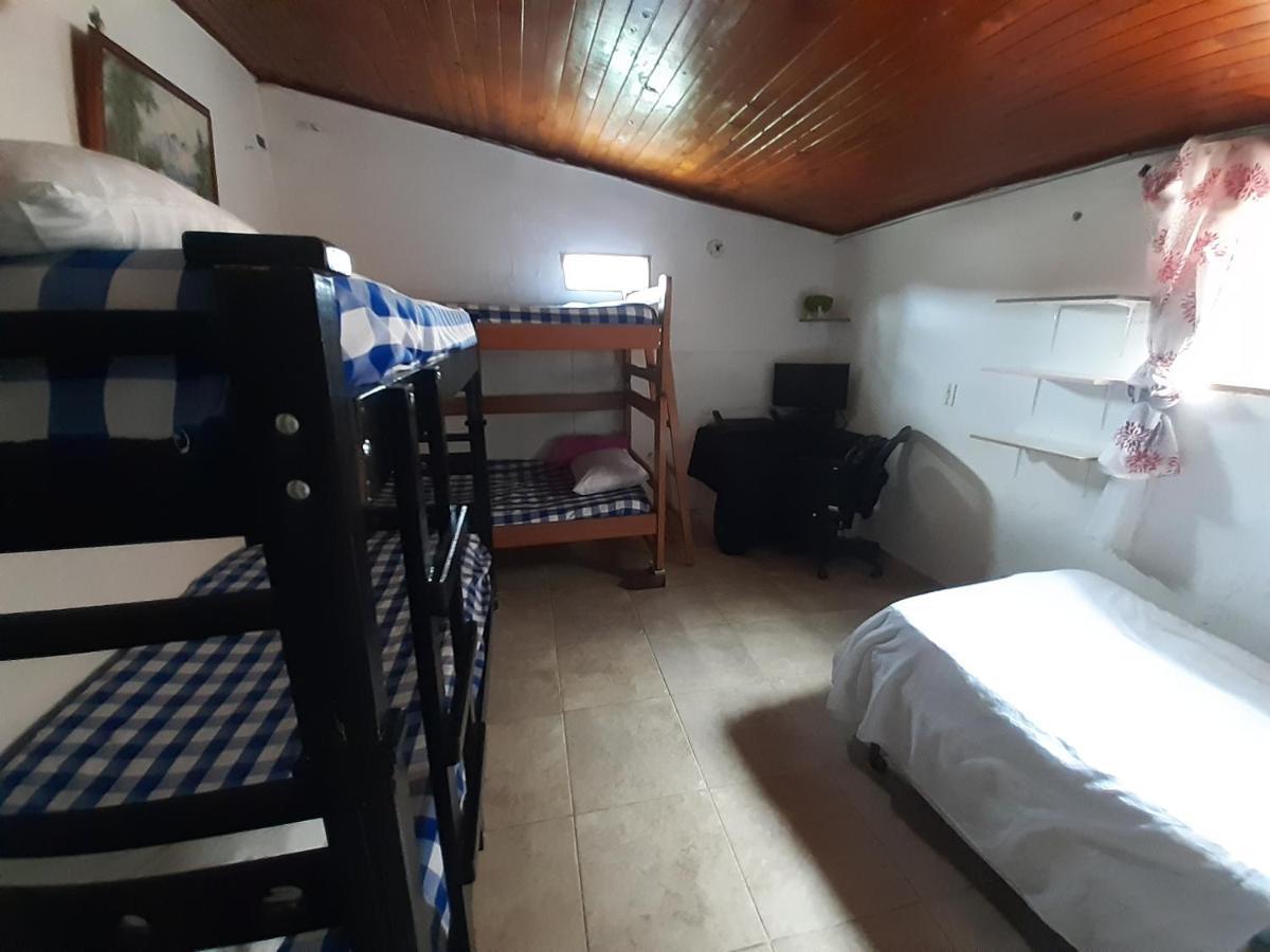 Artesanos Y Turistas Appartement Guatapé Buitenkant foto