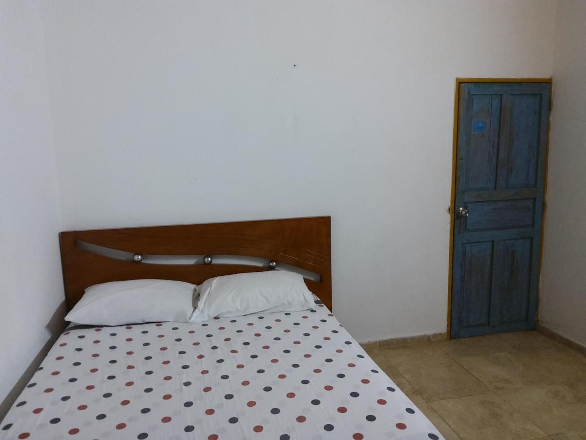Artesanos Y Turistas Appartement Guatapé Buitenkant foto