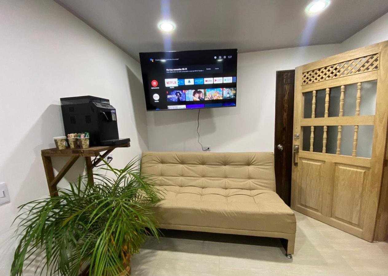 Artesanos Y Turistas Appartement Guatapé Buitenkant foto