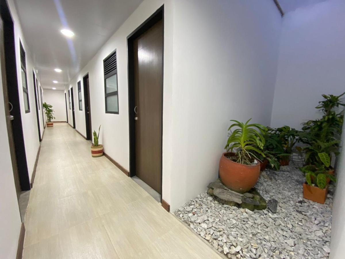 Artesanos Y Turistas Appartement Guatapé Buitenkant foto