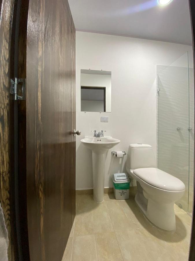 Artesanos Y Turistas Appartement Guatapé Buitenkant foto